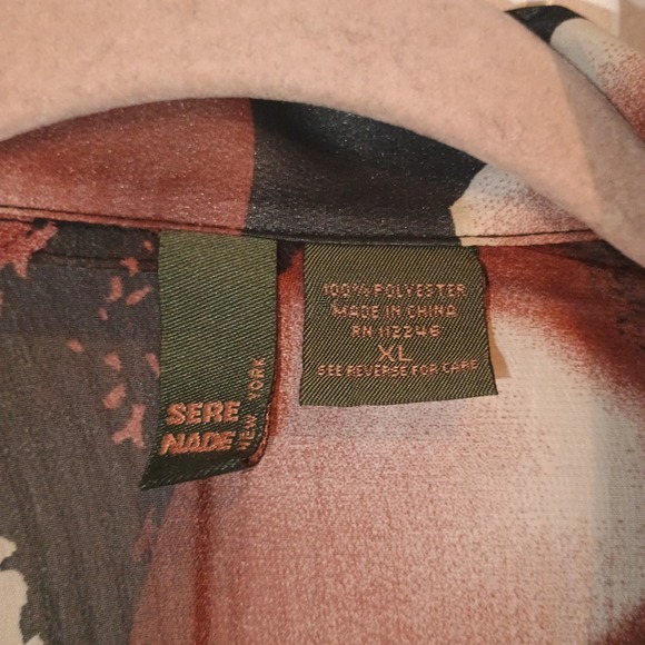 Sere Nade New York Abstract Print‎ Pleated Long Sleeve Button Down Blouse - Picture 5 of 9